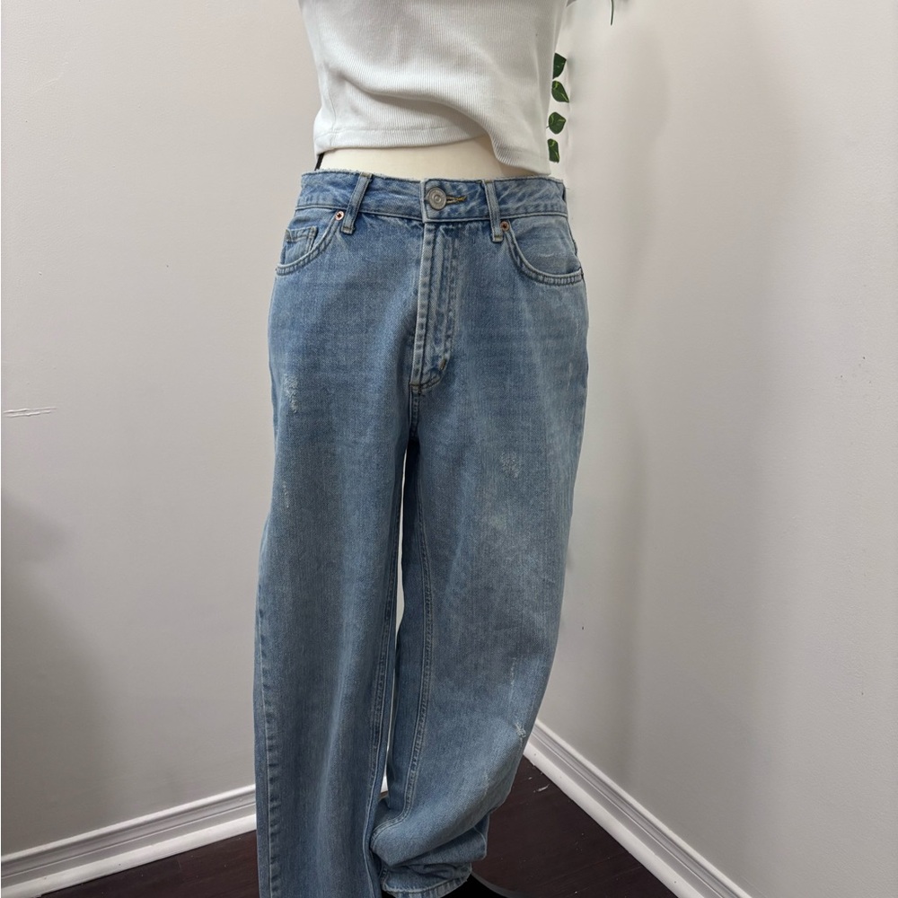 Urban Outfitter BDG | Mom Jean | Size 26 | Straight Leg | Light Blue